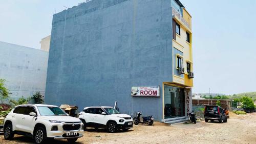 Hotel Tanish,,3 star