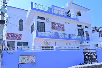 hotel b k palace