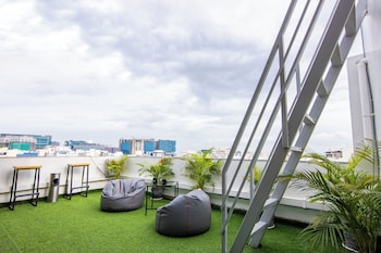 housr 43 gachibowli near dlf cybercity