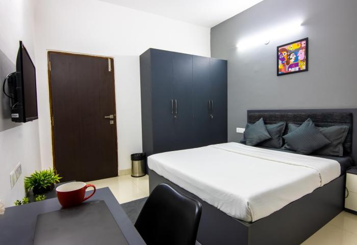 housr 43 gachibowli near dlf cybercity