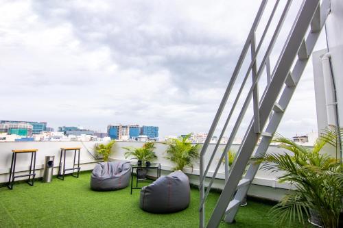 housr 43 gachibowli near dlf cybercity