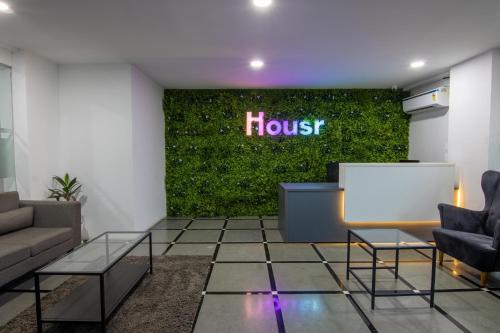 housr 43 gachibowli near dlf cybercity