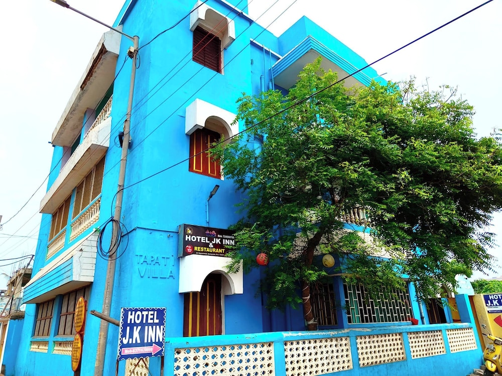 hotel j k inn puri