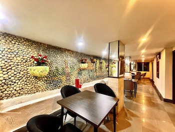 hotel roshie mall road mussoorie