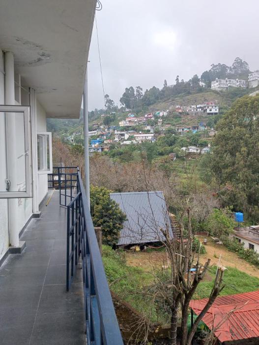 misty valley inn
