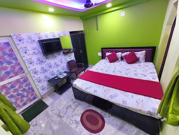 hotel near light house puri