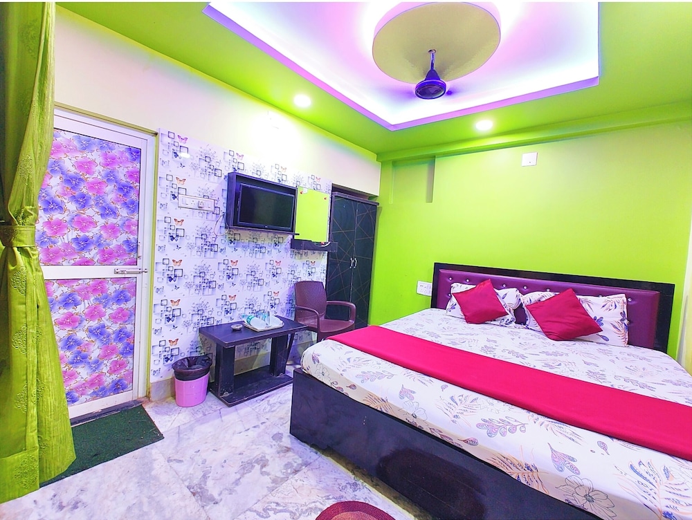 hotel near light house puri