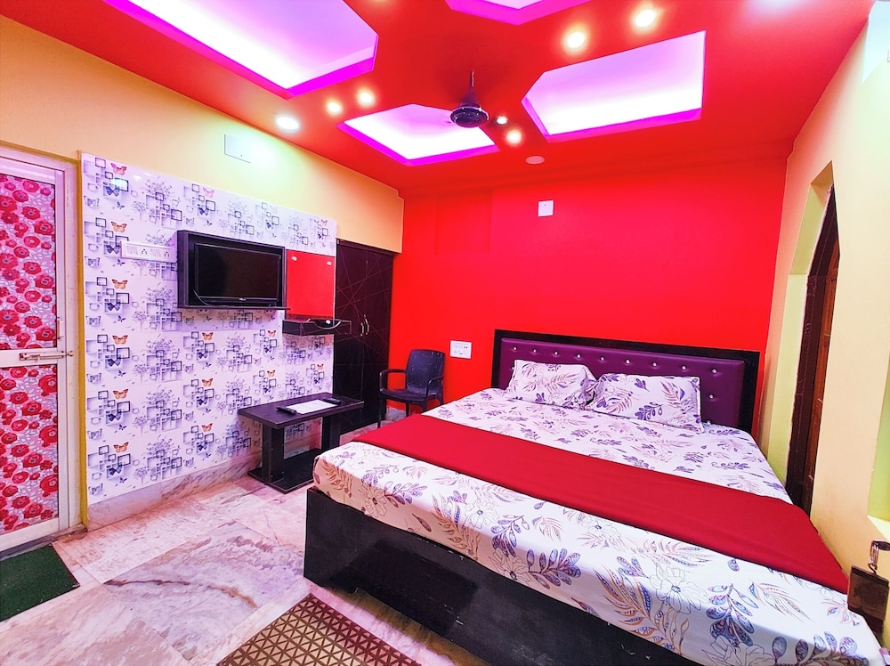 hotel near light house puri