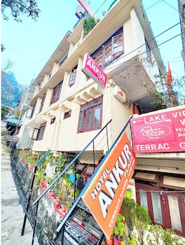 hotel deluxe ankur lake view nainital
