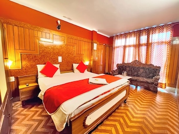 hotel deluxe ankur lake view nainital