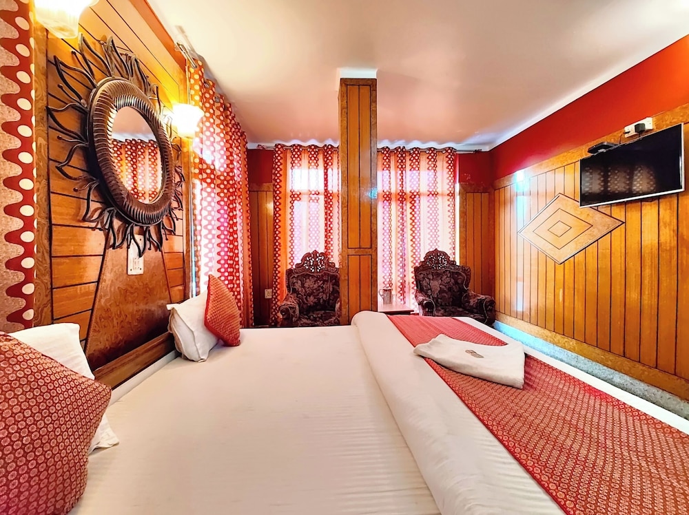 hotel deluxe ankur lake view nainital