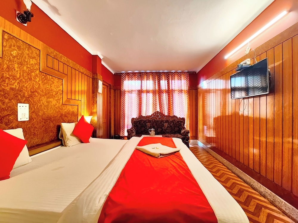 hotel deluxe ankur lake view nainital