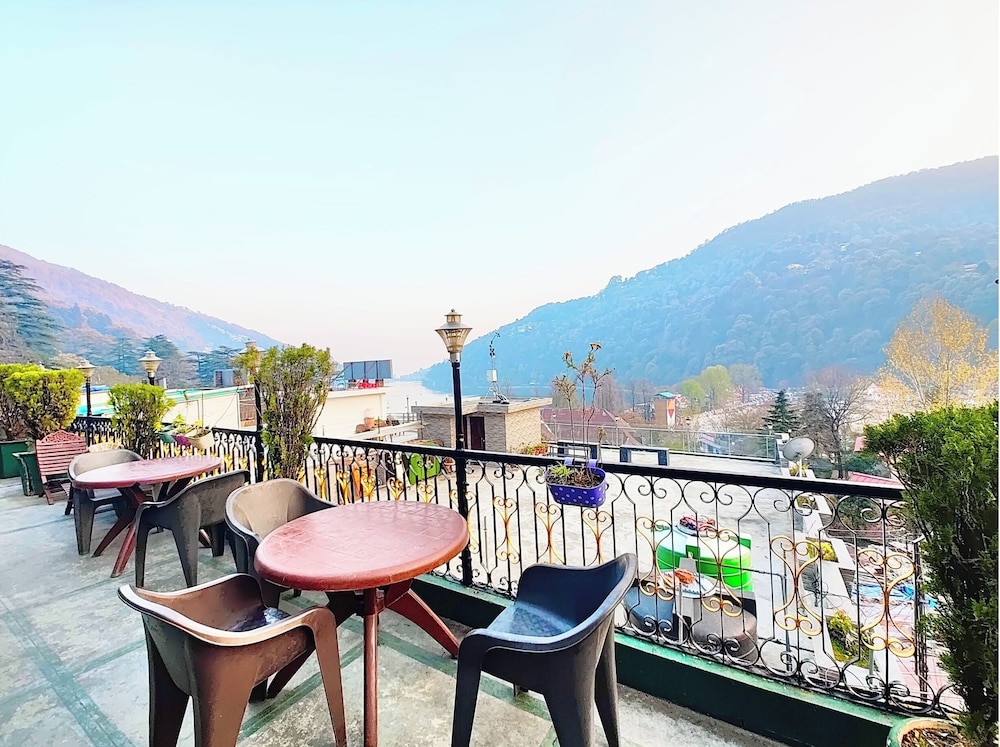 hotel deluxe ankur lake view nainital