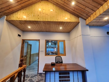 The Kufri House,,2 star