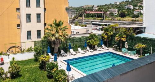 lion hotel