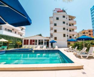 lion hotel