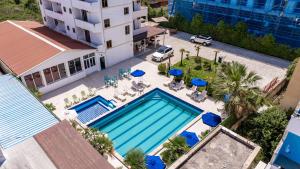 lion hotel