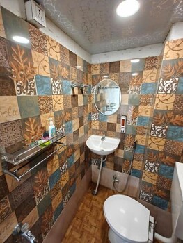 kailash pati guest house