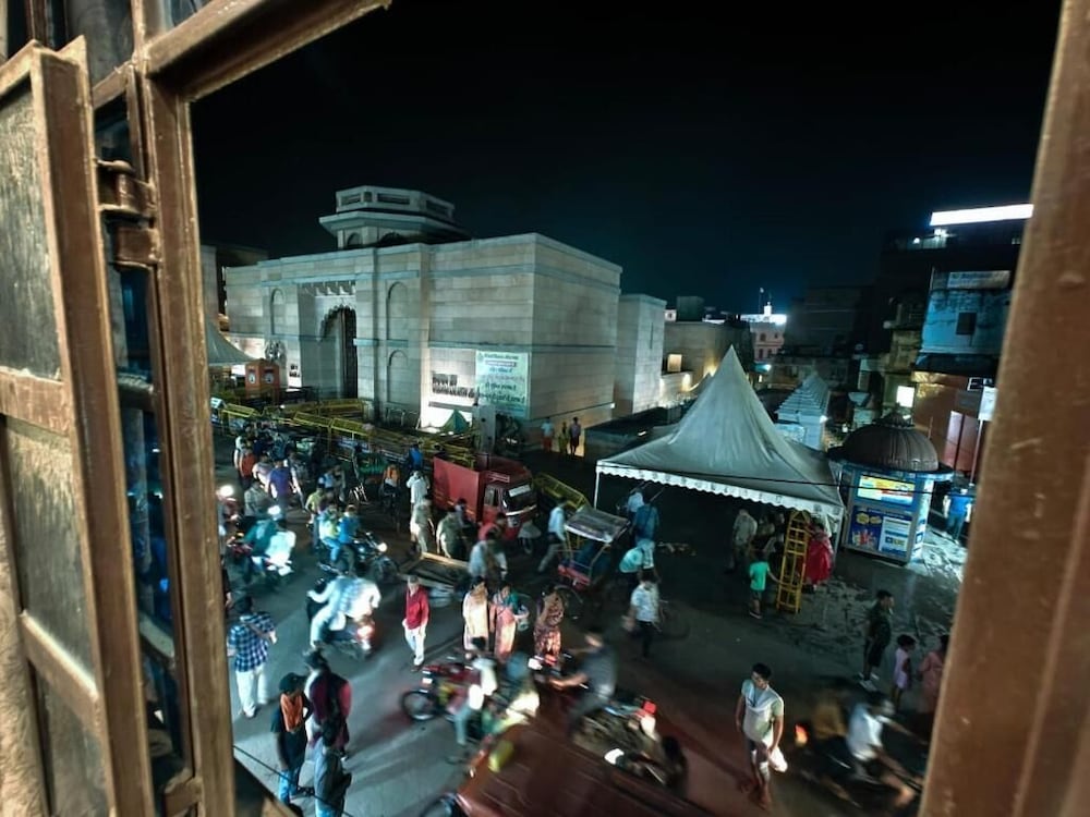 kailash pati guest house