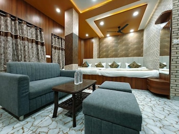 kailash pati guest house