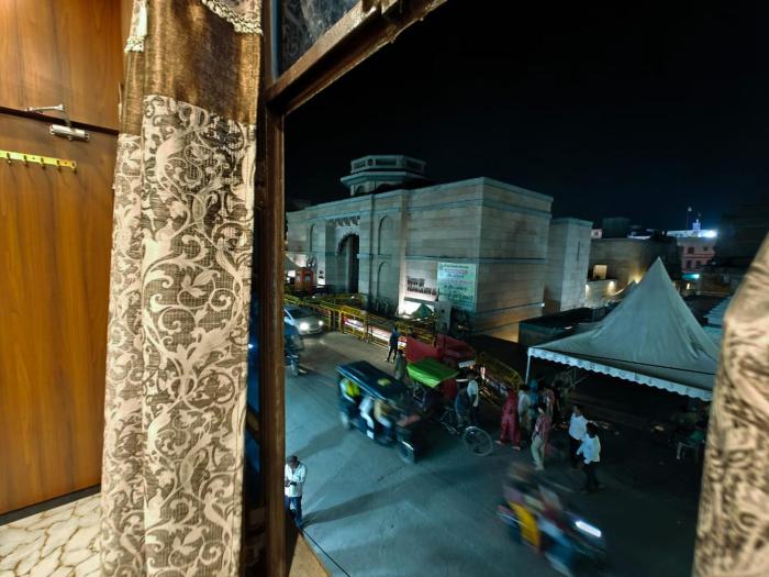 kailash pati guest house