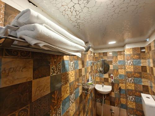 kailash pati guest house