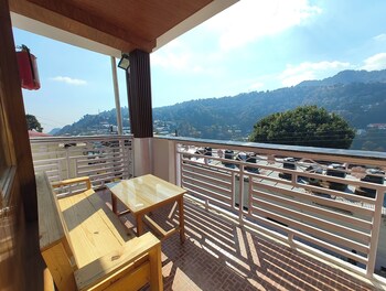 hotel sangita lake view nainital