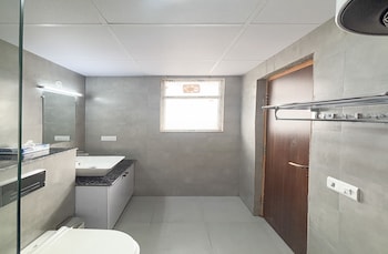 housr sector 56 gurgaon golf course road