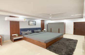 housr sector 56 gurgaon golf course road