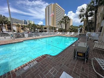 capital o sunset waves hotel myrtle beach oceanfront