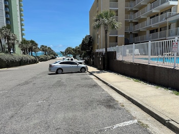 capital o sunset waves hotel myrtle beach oceanfront