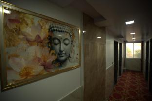 hotel aana inn prime