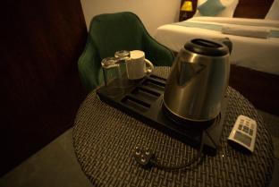 hotel aana inn prime