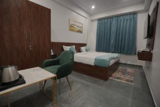 hotel aana inn prime