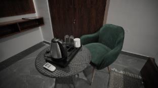 hotel aana inn prime