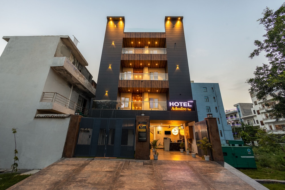 hotel admire inn sector 104