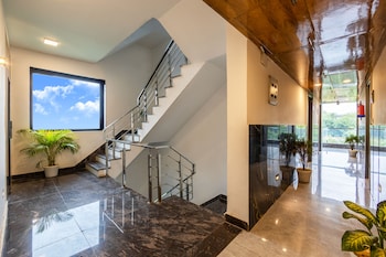 hotel admire inn sector 104