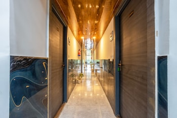 hotel admire inn sector 104