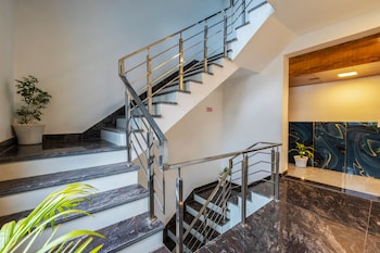 hotel admire inn sector 104