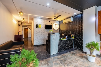 hotel admire inn sector 104