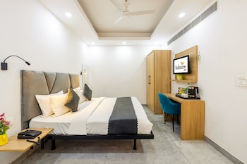 hotel admire inn sector 104