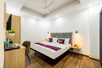hotel admire inn sector 104