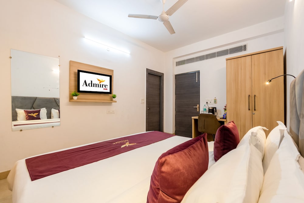 hotel admire inn sector 104