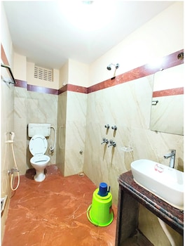 hotel arya palace