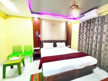 hotel arya palace