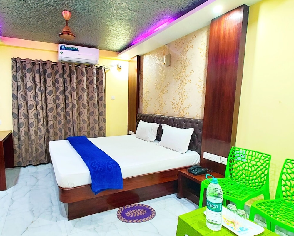 hotel arya palace