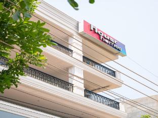 housr sector 28 golf course road next to phase 1 metro station