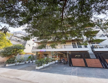 housr sector 45 gurgaon artemis hospital