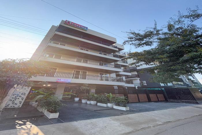 housr sector 45 gurgaon artemis hospital