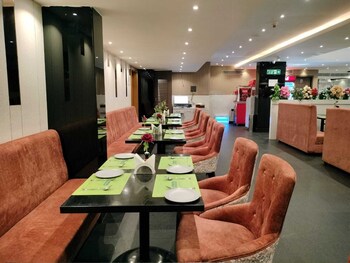 Hotel Delphi Grand Hyderabad Hitech City,,3 star